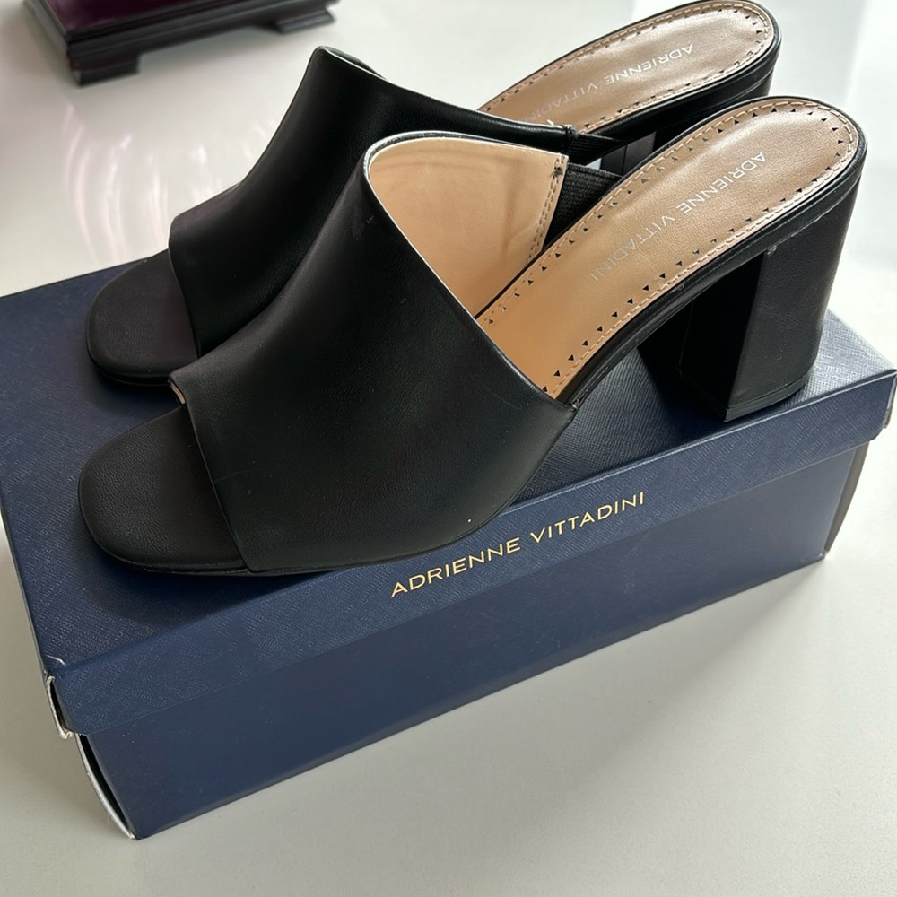 Adrienne Vittadini Heel